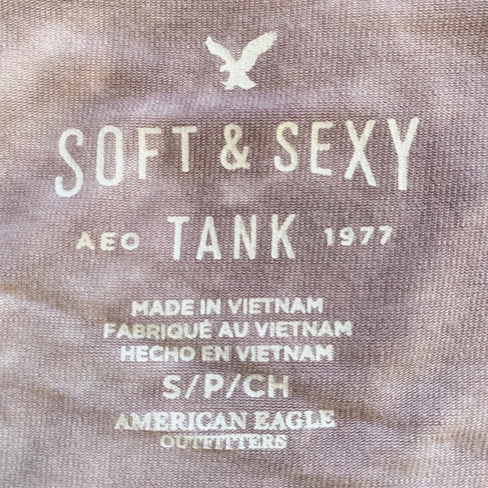 AEO Top - Picture 2 of 3